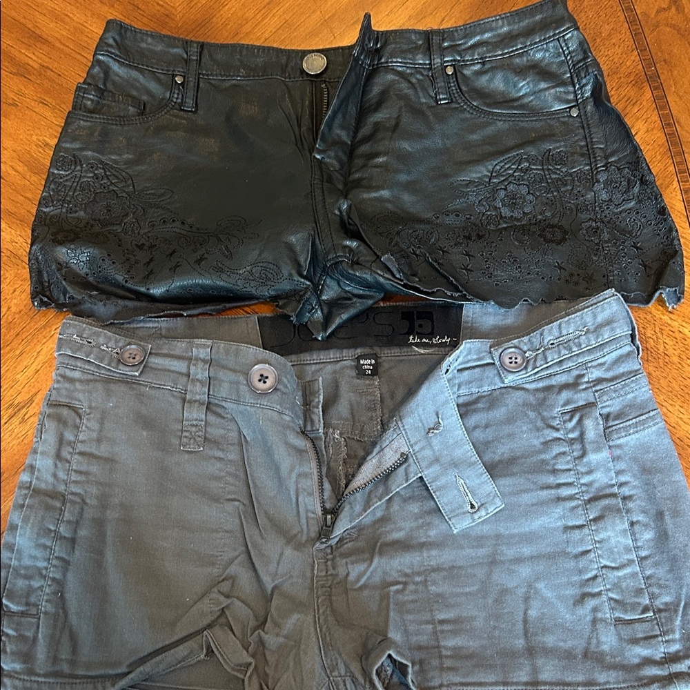 Set of two Black blank nyc and Gray joes Shorts Set